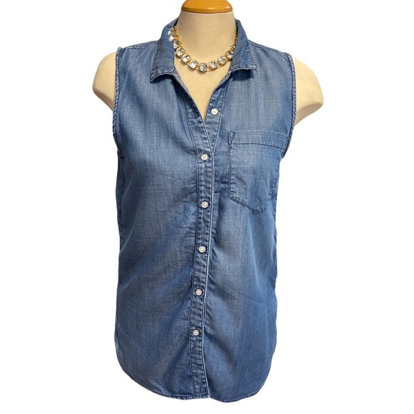 COPY - SNEAK PEEK Size Medium Sleeveless Button-up Top or Vest - Picture 3 of 9